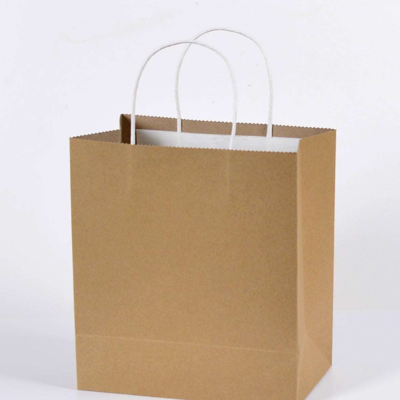 Bolsas marrones de papel kraft con cordones de papel