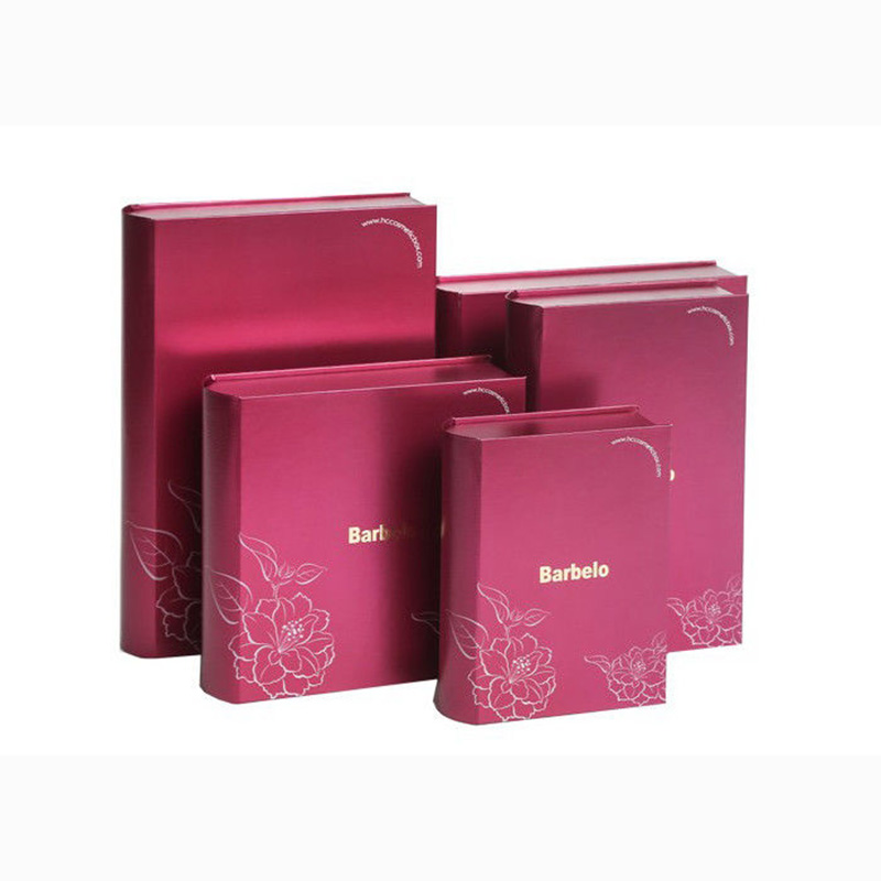 Elegante libro clásico con forma de caja de regalo.