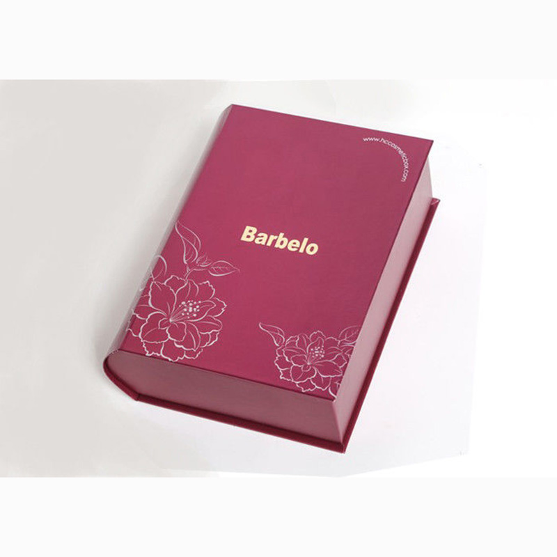 Elegante libro clásico con forma de caja de regalo.