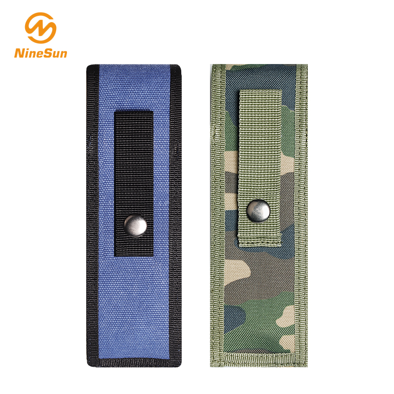 Funda de linterna azul y camuflaje