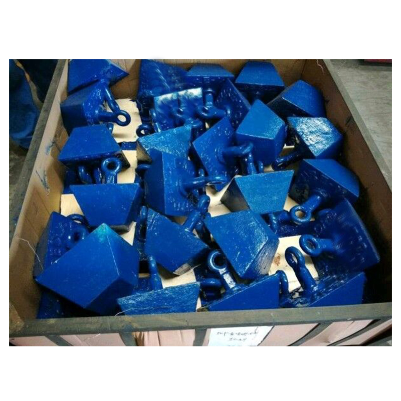 Ancla de la pirámide del molde pintada