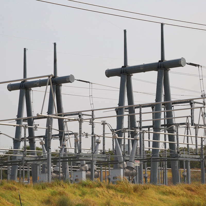 Planta de energía integrada en estructura de acero.