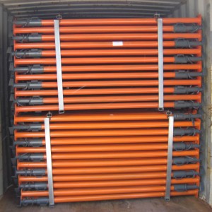 Apoyo de acero ajustable del andamio cubierto polvo