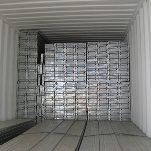 Tablero de acero de andamio galvanizado de ancho 210 con orificio de 6 mm