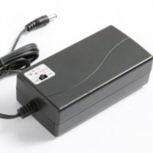 Cargador de baterías NIMH para baterías de 7.2V ~ 12V NIMH / NICD