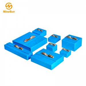 Bisagra al por mayor de lujo impresa logotipo de encargo del joyero, caja del anillo de bodas