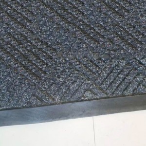 Alfombra de caucho compuesto