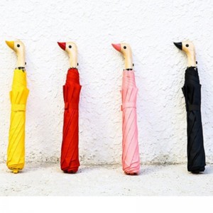 2019 Auto abrir pato amarillo mango de madera gancho 2 paraguas plegable