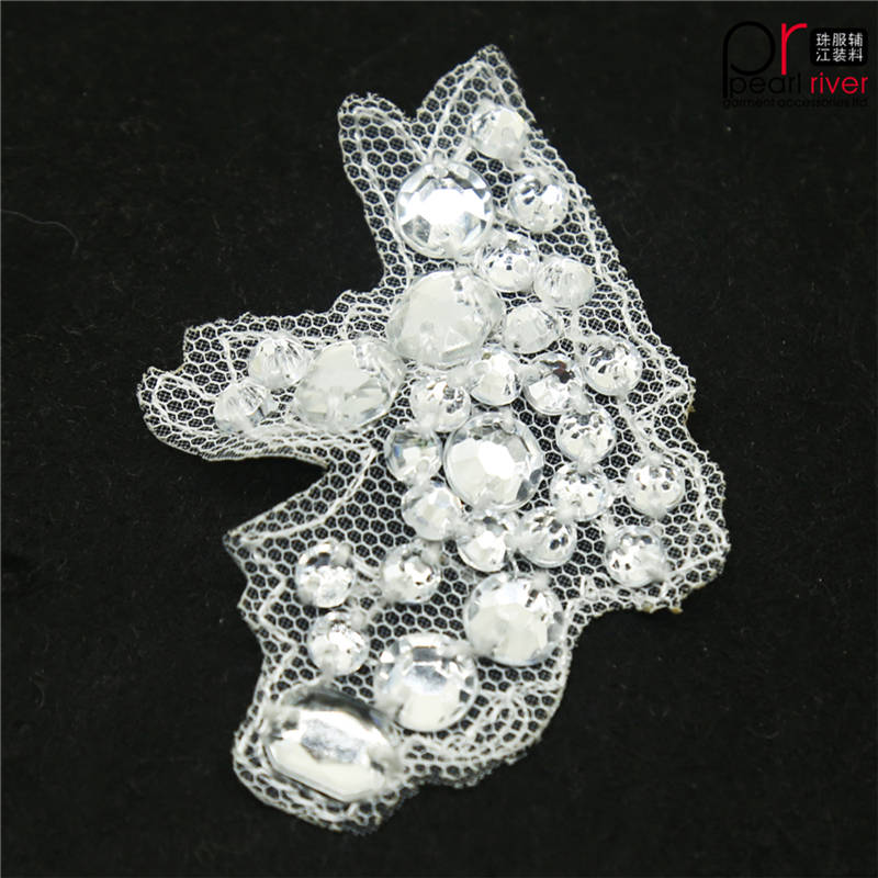 Nuevo diseño de diamantes de imitación de cristal hechos a mano para prendas de vestir y decoraciones