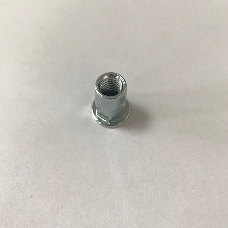 tuerca de remache semi-hexagonal