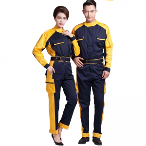 Varios elementos clave de la ropa de trabajo personalizada.