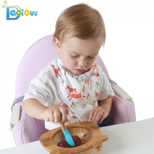 Cucharas de bebé de diseño único. Cucharas de bebé de punta suave para niños pequeños. Utensilios de bambú para el entrenamiento.