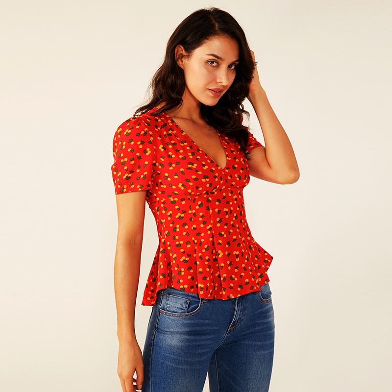 Blusa estampada plisada floral con volantes rojos de verano V profundo