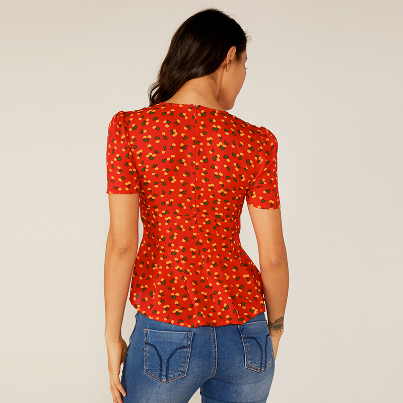 Blusa estampada plisada floral con volantes rojos de verano V profundo