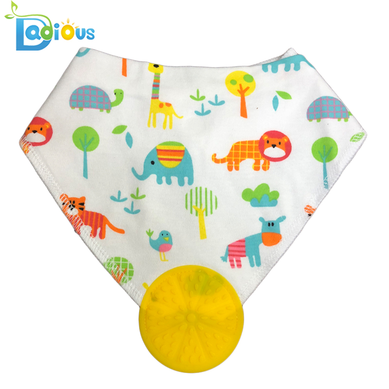 El más nuevo diseño libre de BPA Babero Chew Bandana Cotton Teether Bandana Bib Baberos para babear y dentición