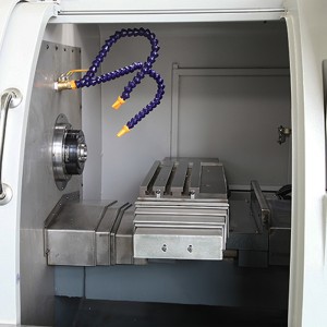 Con 2pcs recoja el torno cnc horizontal del metal del mandril un año después del servicio de venta