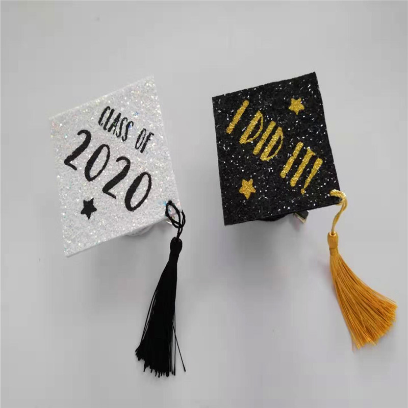 Gorra de graduación blanca con sombrero de fiesta de graduación de brillo de color diferente