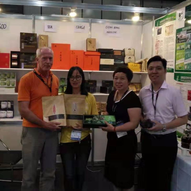 El cliente de América es interesante en nuestros productos.