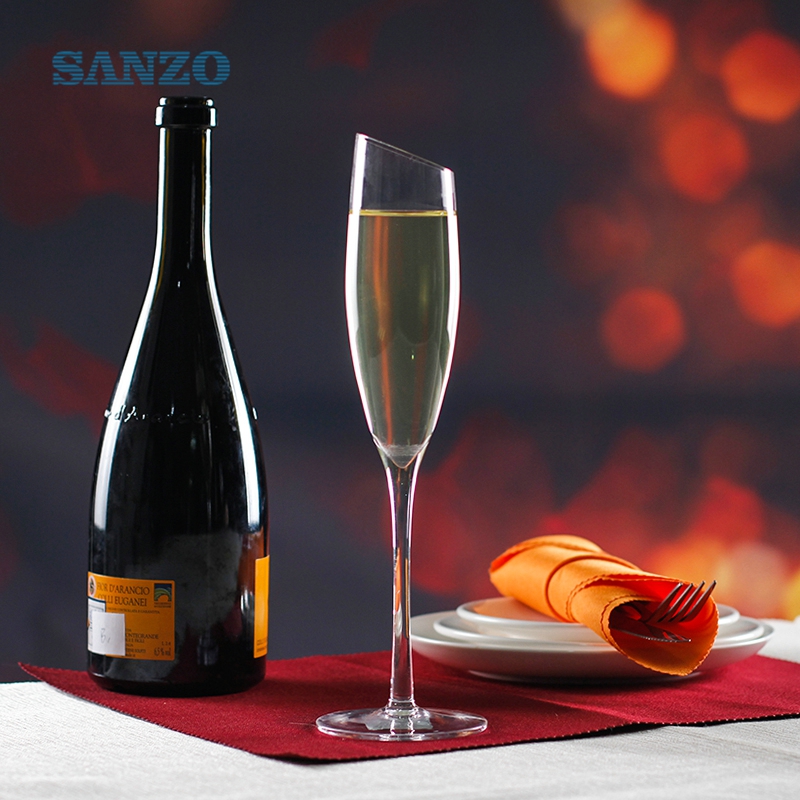 SANZO Bohemian Champagne Glass Copa de champán de vidrio hecha a mano personalizada Promocional Venta caliente Copa de champán de color