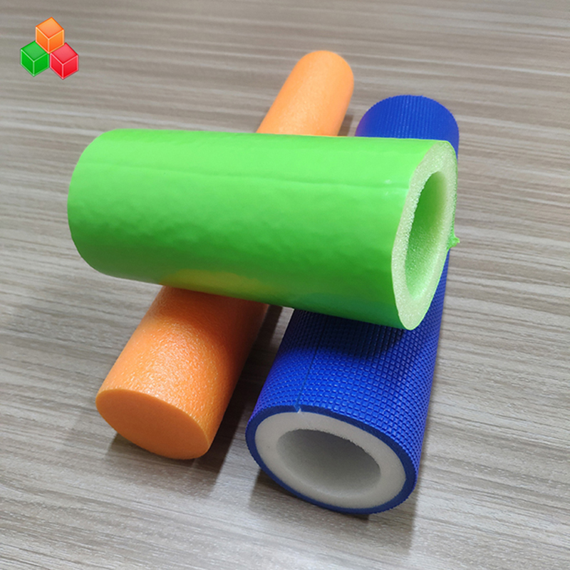 Tubos de espuma huecos súper suaves Tubo redondo de espuma EVA de PVC EVA para equipos / empaques de parques infantiles interiores
