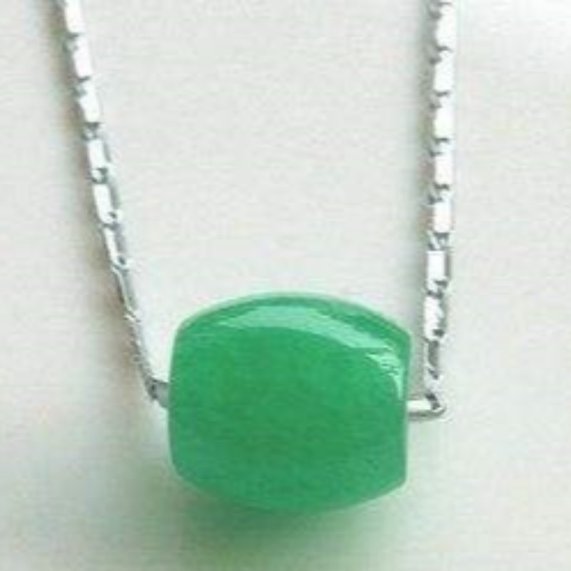 925 plata esterlina sintética malay jade gema colgante collar de mujer