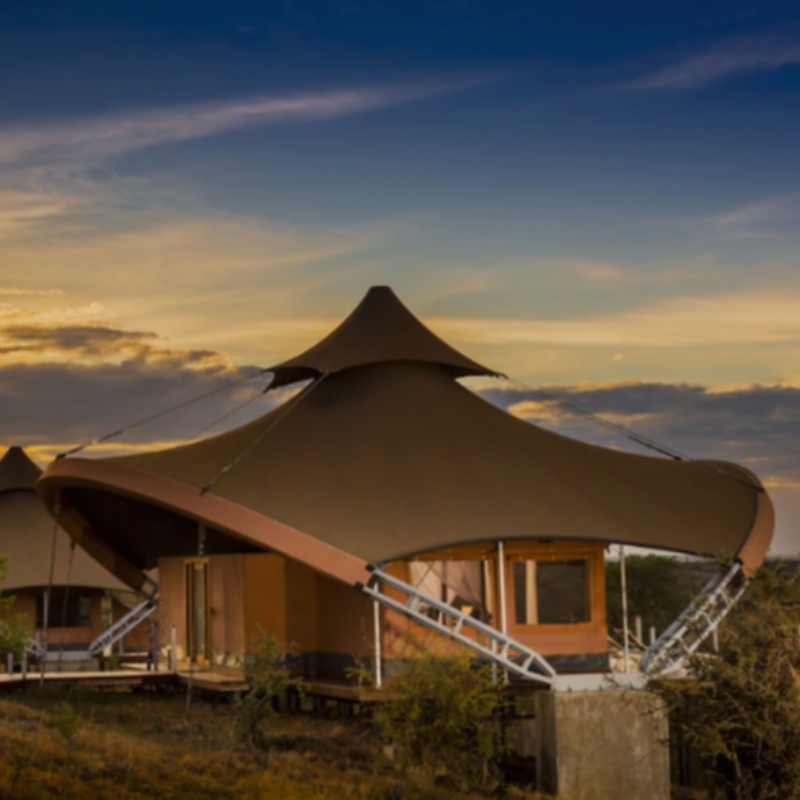 Casas prefabricadas de Safari Estructura de membrana de PVDF de doble capa Tienda de alojamiento de hotel en Sudáfrica