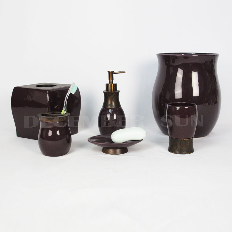 Accesorios de baño de cerámica con componentes de madera