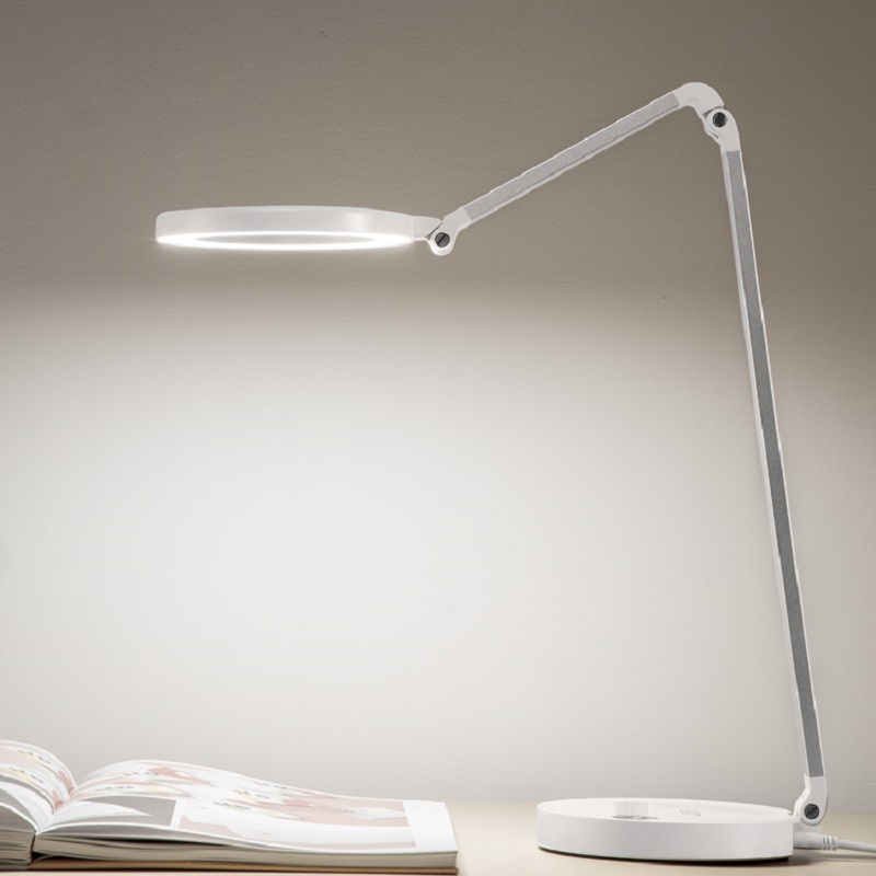 Lámpara de escritorio giratoria y plegable 688L led con usb