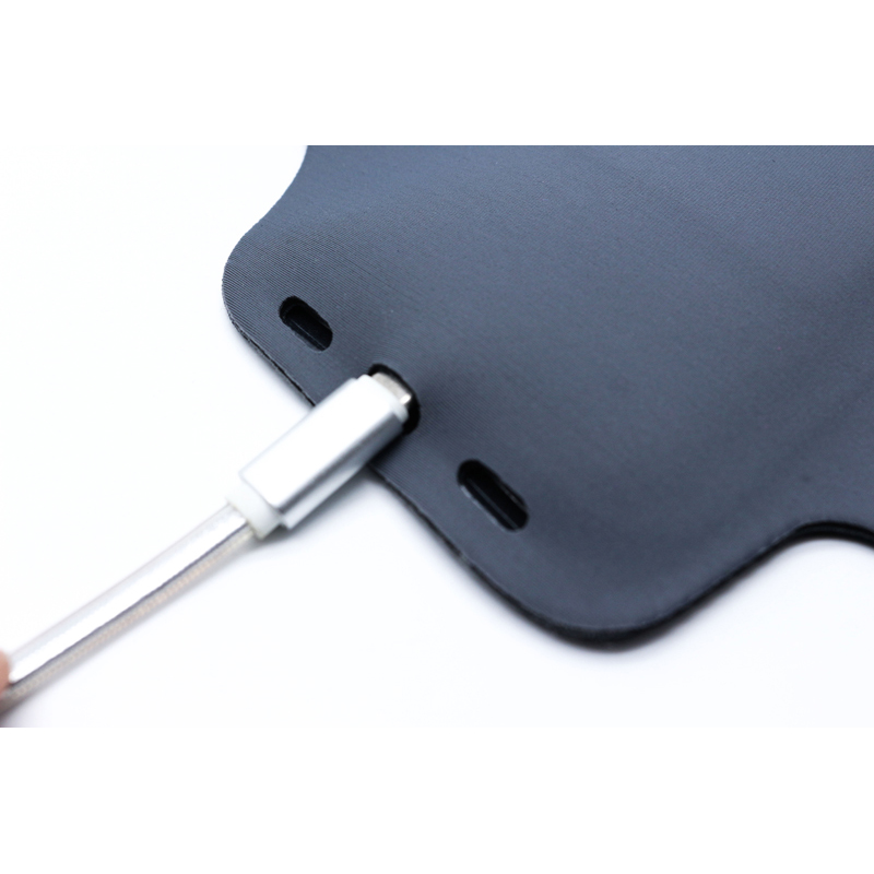 Universal Mobile running parche
