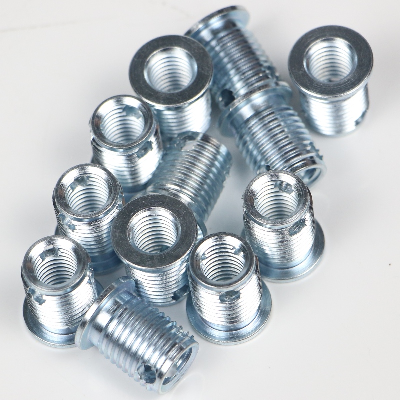 308 000 030.500 308 M3 * 0.5 * 5 * 0.6 * 6 Insertos de rosca autorroscantes con 3 orificios sin rebabas 500K stock