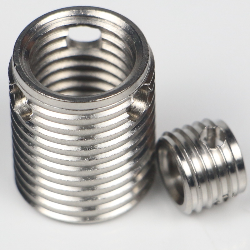 308 000 040.500 308 M4 * 0.7 * 6.5 * 0.8 * 8L insertos de rosca autorroscantes con 3 agujeros sin rebabas 500K stock
