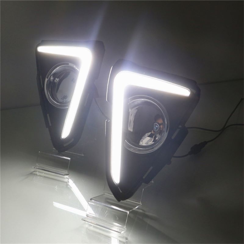 Faros de Toyota RAV4 2017 - 2018, faros de Toyota RAV4