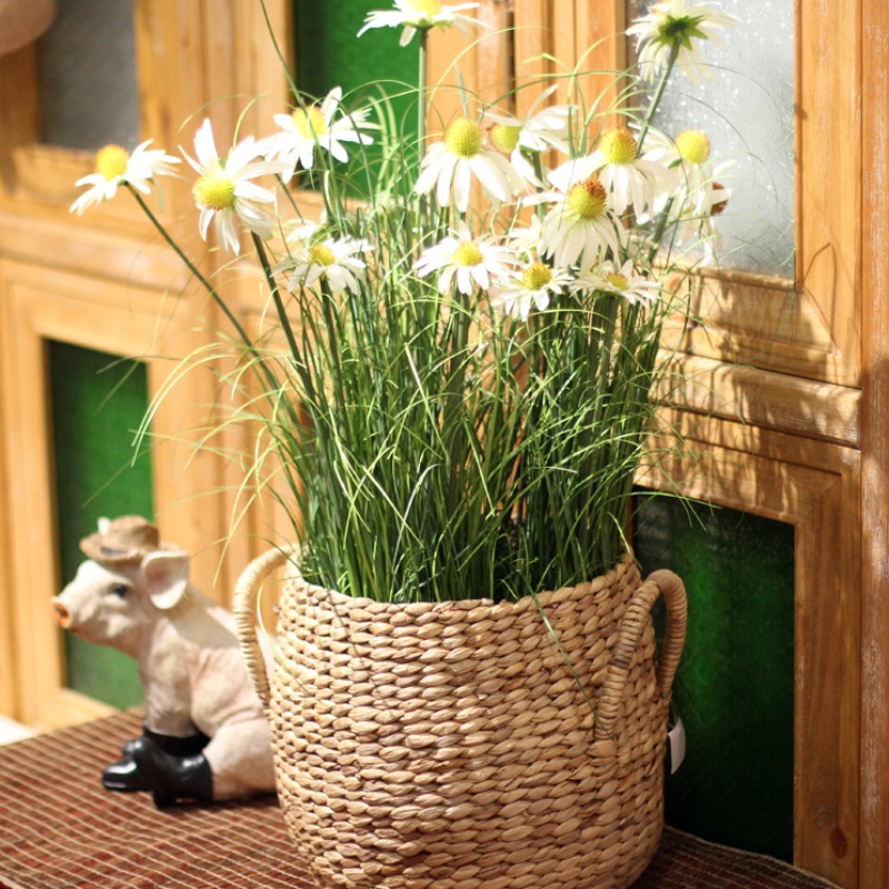 Cesta de almacenamiento tejida de paja