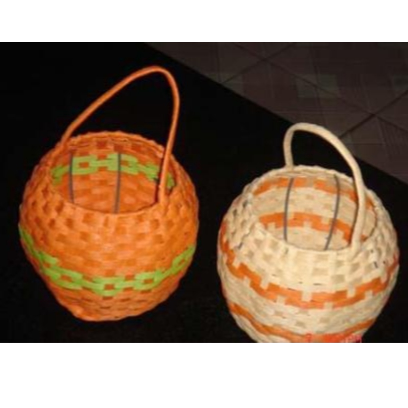 Cesta de almacenamiento tejida en rattan de papel circular con asa