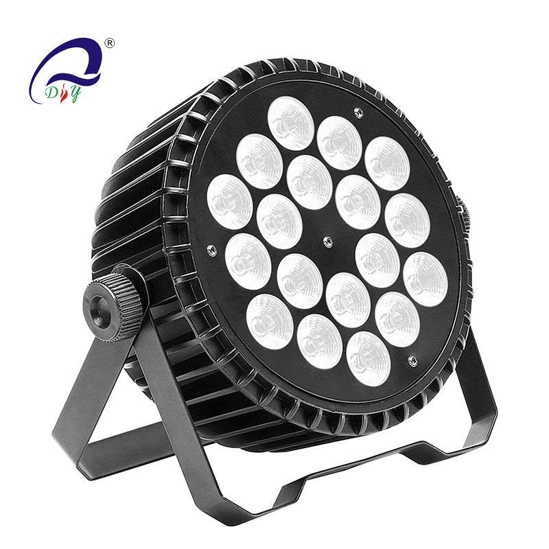Pl35, 18 lámparas de LED para el club nocturno.