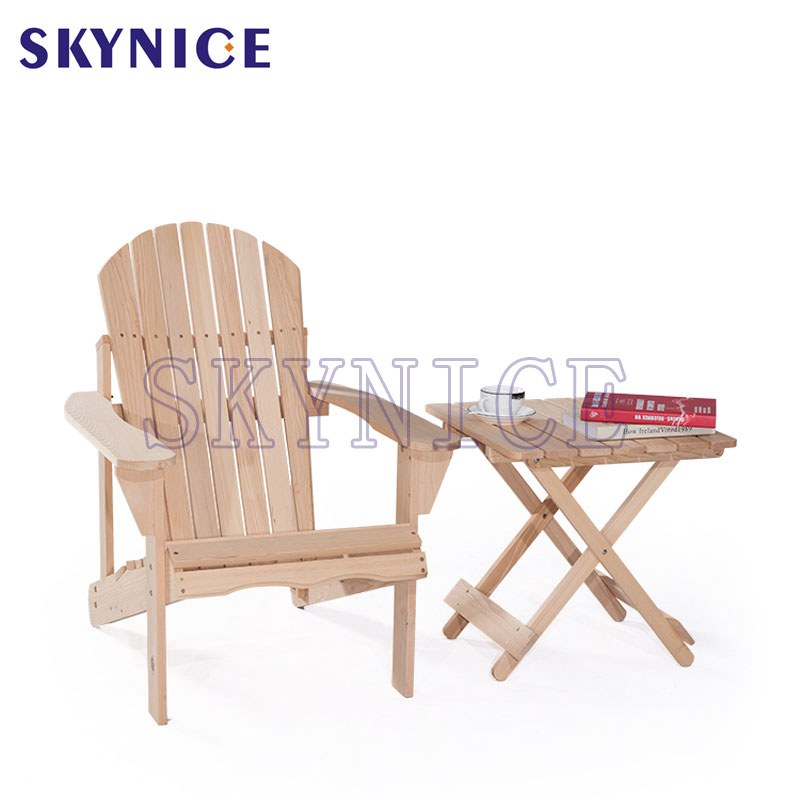 Silla de madera al aire libre