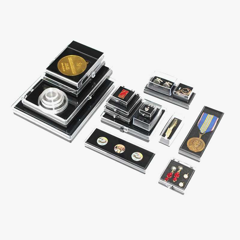 Caja de medallas, caja de regalos.