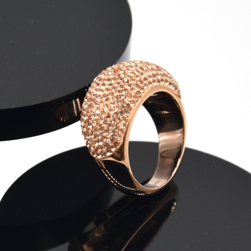 Anillo de acero inoxidable