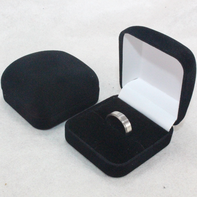 Artículo F-2 caja de terciopelo de forma redonda para anillo, insignia y moneda pequeña, mm. 52 * 57 * 34, pesa alrededor de 27 g