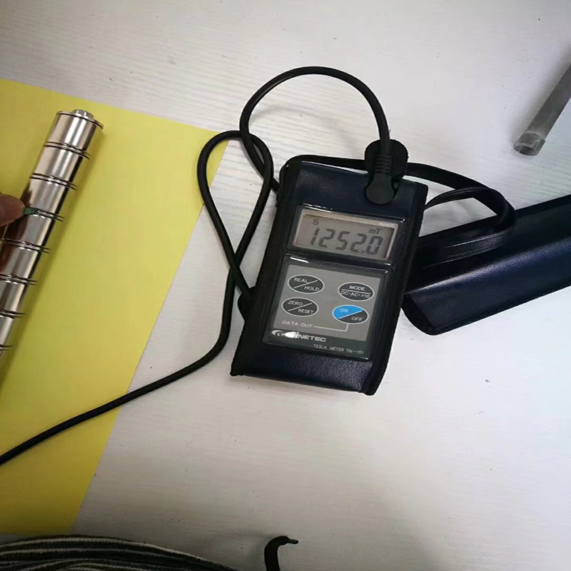 Magnate. Magnate. Súper magnate.