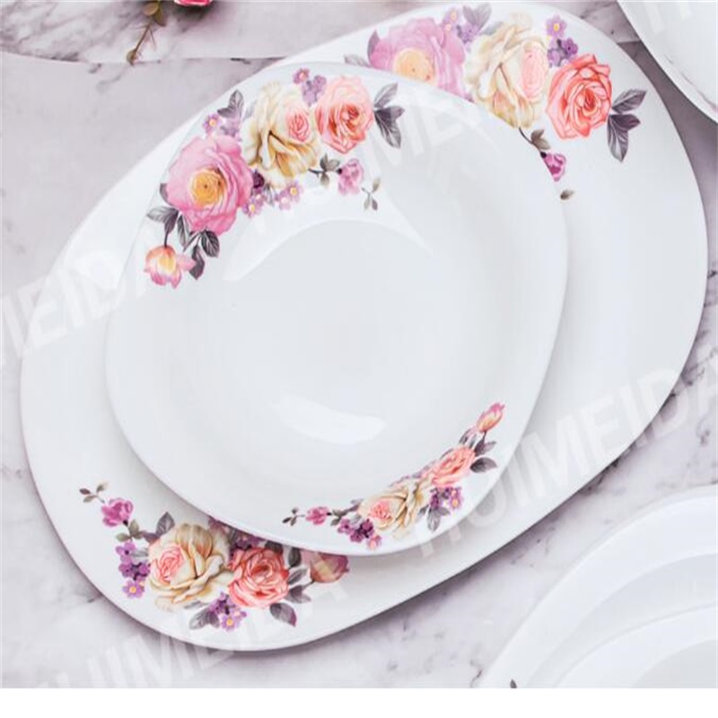 Recipientes de cristal de huevo para la cena