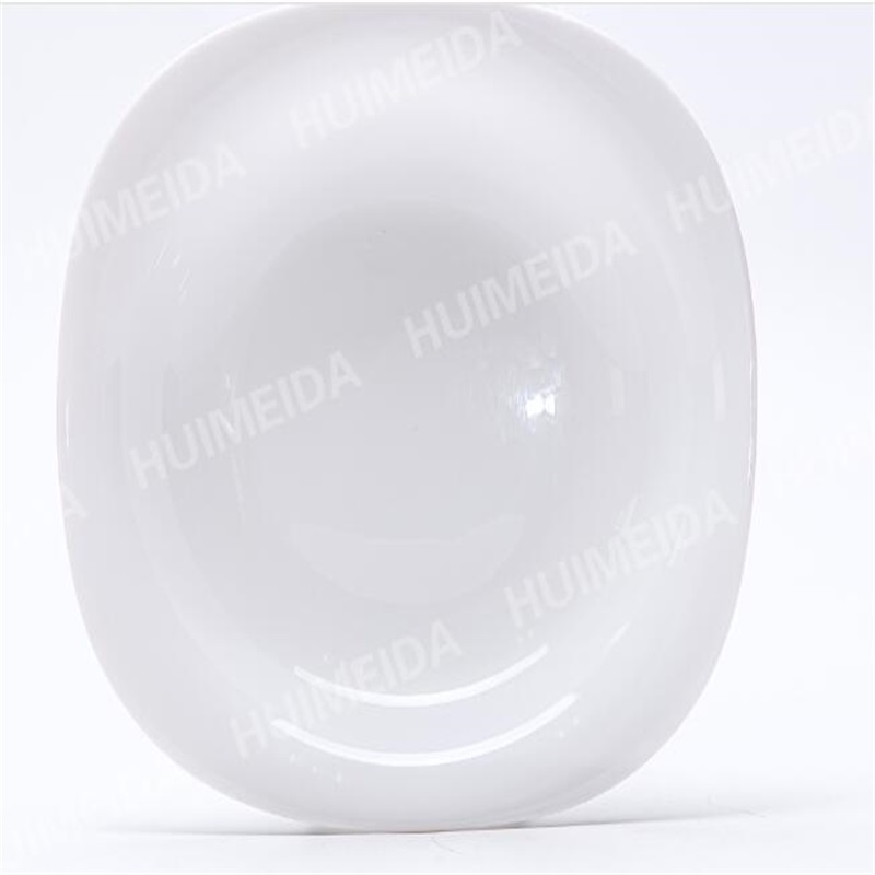Recipientes de cristal de huevo para la cena