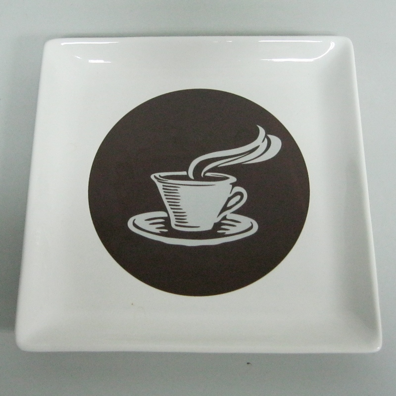 Platos cerámicos, platos localizados, platos nocturnos, cafés.