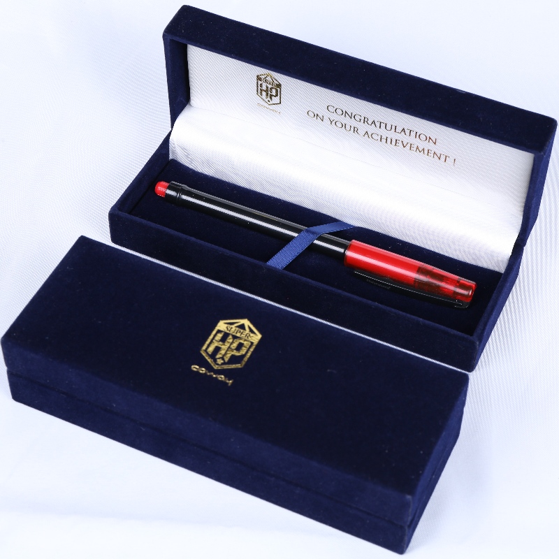 Producto V - 12l cartucho sintético rectángulo para más de 140 * 35 mm de emblemas, plumas y collares.160 * 58 * 40, peso de unos 120 gramos.