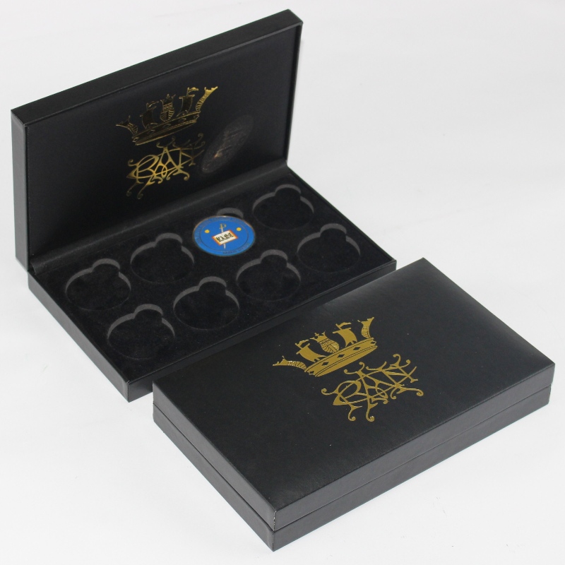 Producto V - 21 cartucho rectángulo de cuero Pu para la colocación de condecoraciones de 90 * 120 mm, monedas y placas, etc.234 * 140 * 40, peso aproximadamente 325g.