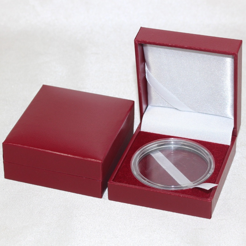 Proyecto V - 04 cajas de cuero de poliuretano cuadrado con monedas y insignias, gemelos, corbatas, etc., mm.63 * 68 * 28, unos 50 gramos más.