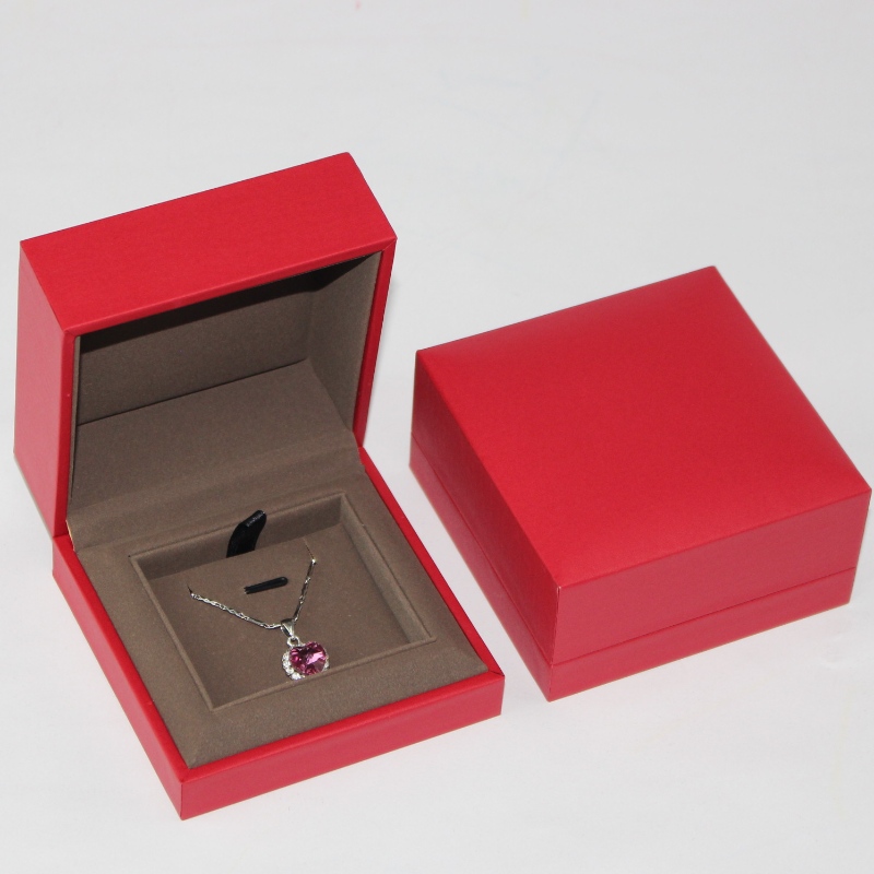Envases de joyería de alta calidad fabricados a medida con joyería Roja de tamaño 90 × 90 × 45 mm