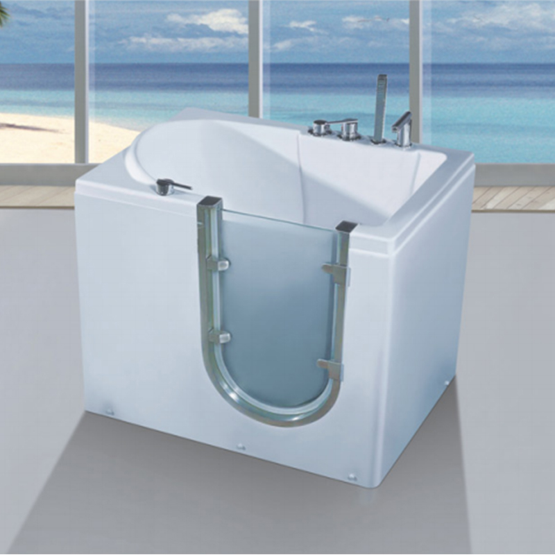 Bañera con puerta abierta