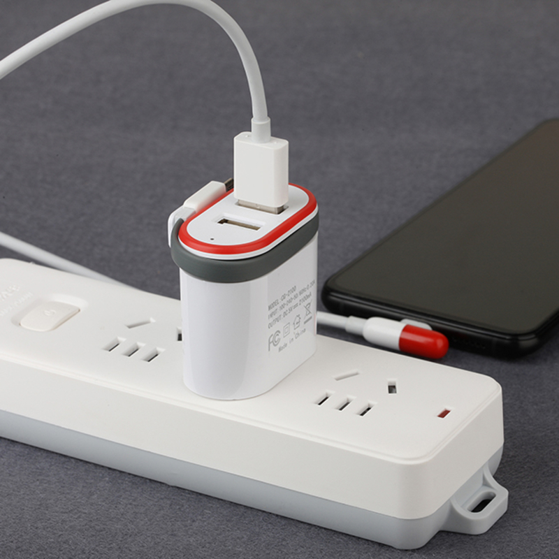 Logotipo del OEM Los últimos accesorios móviles Cargador USB súper rápido y rápido de la UE 5V para el teléfono Android Cargador múltiple Cargador de pared USB