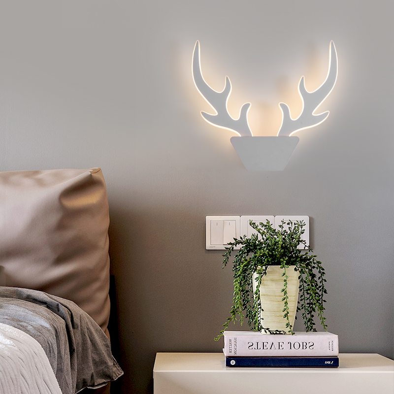 Lámpara de pared LED Zhongshan Art Deer Design con control inteligente para dormitorio